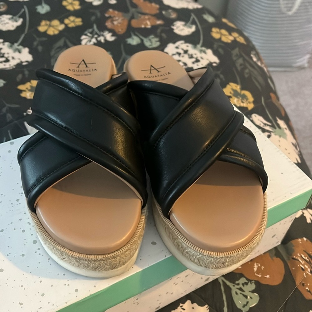 Aquatalia sandals